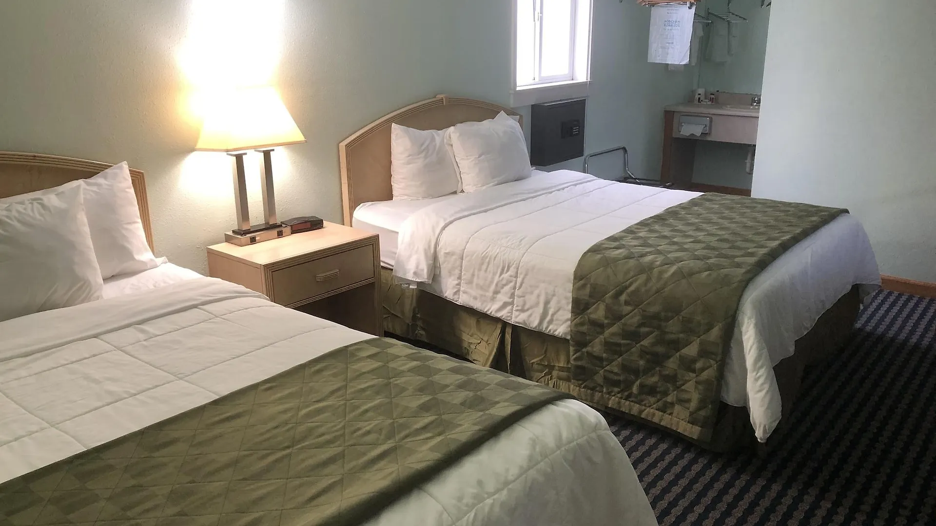 Travelodge By Wyndham Seattle North Of Downtown 2*,