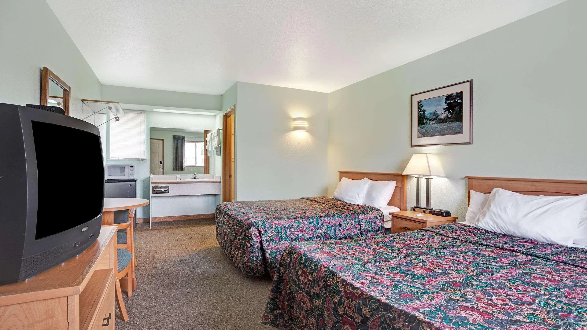 Travelodge By Wyndham Seattle North Of Downtown Motel